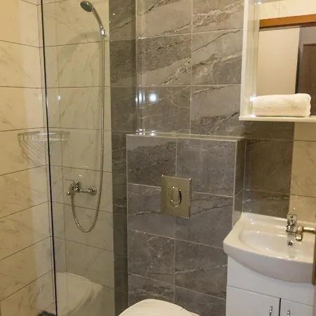 Apart Otel Viktorijini Konaci *