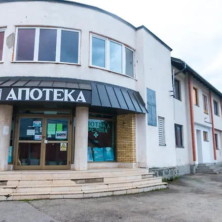 Viktorijini Konaci Kremna